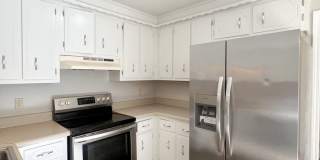 Move-In Special Available! Large Deck and Fenced Backyard! Gallery 11