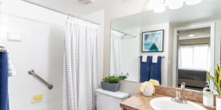 Lakes of Northdale Apartments Gallery 9