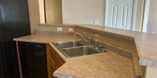 Beautiful 2 bedroom townhome with attached garage Gallery 6