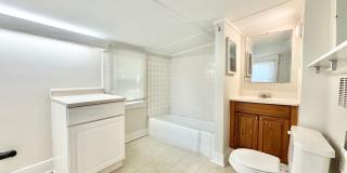 Charming 2-bedroom, 1-bath home in Greensboro Gallery 9