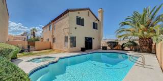 4 Bedroom in the desirable Woodcrest Community available for Immediate Move-In! Gallery 3