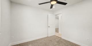 3701 E Ludlow Dr Gallery 35
