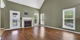 Pet Friendly Three Bedroom! Gallery 7