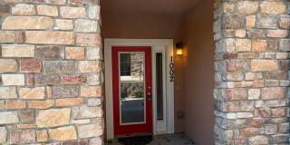 Updated 2 Bed, 2 Bath Main Floor Condo with Garage Updated 2 Bed, 2 Bath Main Floor Condo with Garage Gallery 19