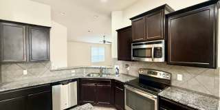 Spacious 4-Bedroom Home on Quiet Cul-de-Sac Gallery 3