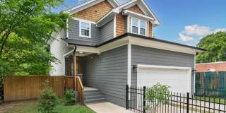 Modern 3be / 2.5ba House With Garage and Fenced-in Backyard Modern 3be / 2.5ba House With Garage and Fenced-in Backyard Gallery 1