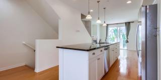 Available Now! Tri-Level 3 Bedroom 3.5 Bath Townhome!! Gallery 11