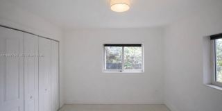 560 NE 67th St Gallery 9