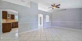 **3/2 House in San Carlos - Huge fenced backyard - City Water** Gallery 4
