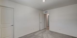 Upgraded 5 bedroom home in Cul-De-Sac!! Gallery 43