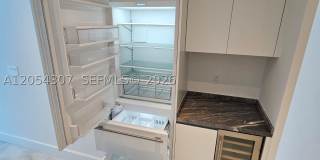 700 NE 26 Gallery 25