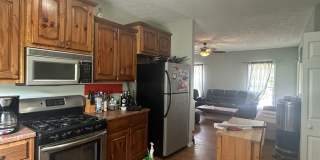 Large 4 Bedroom, 3 bathroom house near Downtown Gallery 12
