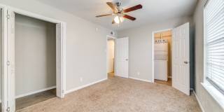 Oaks at Medical Center Gallery 42