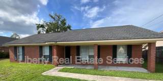 1635 Latham Ct Gallery 1