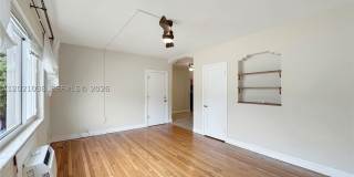 965 Bay Dr Gallery 5