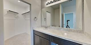 Beautiful 4 Bedroom, 2 Bathroom in Yukon School District Gallery 12
