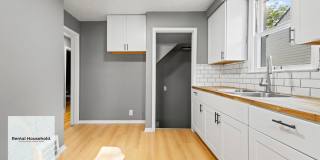 Stunning Renovated 3-Bedroom Bungalow Gallery 5