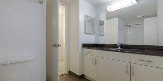 2501 Porter Gallery 40