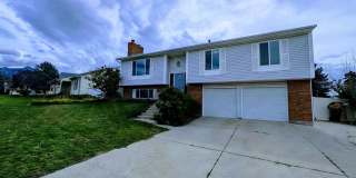 GORGEOUS Home in Sandy!!! Gallery 1