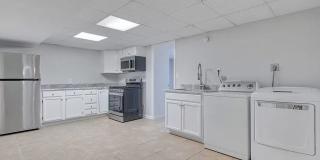 1643 Meridian Street Gallery 6