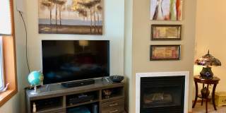 1132 Crystal Place West Gallery 1