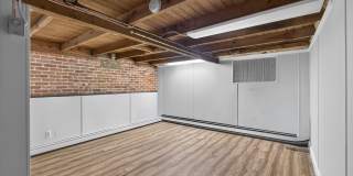 21 Dover Street Gallery 18