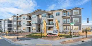 Desert Color-2 Bedroom Condo! Pet Friendly! Gallery 1