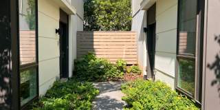 1130 E. High Street, unit #E - Sleek  Stylish Condo with HUGE Rooftop Deck! Gallery 1