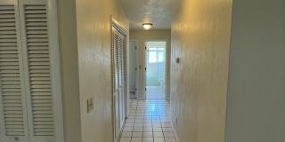 Spacious 3 Bedroom home in Pelican Bay- Golf Course View Gallery 16