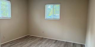 Cozy Duplex Unit Available NOW! Gallery 14
