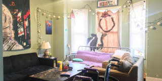 Location ! Excellent 4 Bed Room Availible. Gallery 6