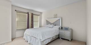 Beautiful 3 bedroom townhome Gallery 11