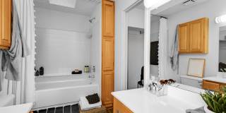 TGM Meadow View Gallery 55