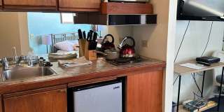 Waikiki Marina Studio with Ocean Views Gallery 1