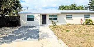 Annual furnished Updated 4-Bedroom Pool Home with Spacious Living Areas Gallery 3