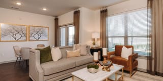 Los Robles Apartments Gallery 1