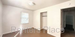 4324 North Iroquois Avenue Gallery 8