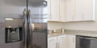 2930 N RAVEN -- Gallery 9