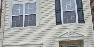 45560 LAKEMONT Square Gallery 1