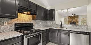 Beautiful Ranch Townhome Available for Rent in Charlotte, NC Gallery 3