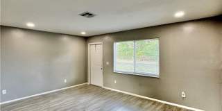 142 Harry Avenue S Gallery 3