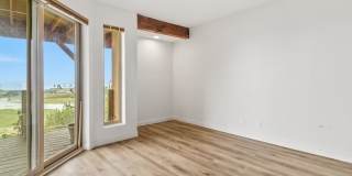 2594 Montgomery Avenue Gallery 18