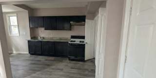 Beautiful 3 BD 1 BA Townhome in Amazing Location Gallery 5