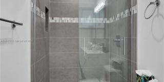 251 SE 8th St Gallery 15