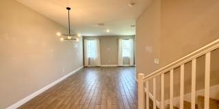 Heritage Oaks gated community 3/2.5/2 Townhome Gallery 8