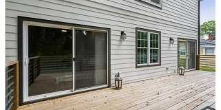 Room in 5 Bedroom Home at Dill Ave SW Gallery 32