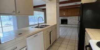 Hillyer Street - 1002 Gallery 5