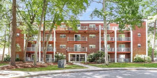 55 Greentree Ln Apt 19 Gallery 1