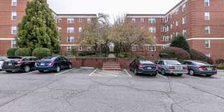 Modernized Fully Furnished 1BR, 1BA Condo at Arbors of Arlington Gallery 1