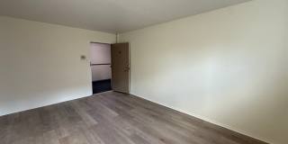 Gross Street Gallery 18